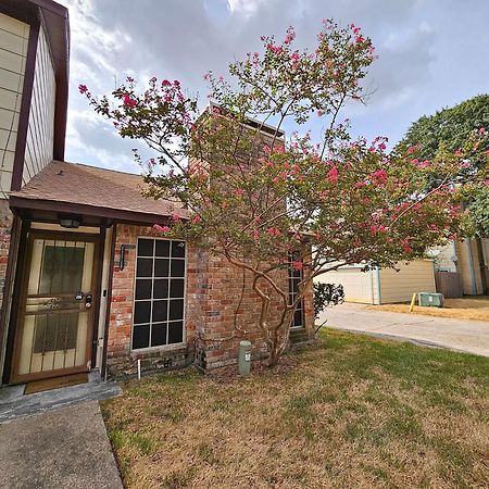 Centrally Located Houston Retreat! Sleeps 8, 10 Min To Downtown, Free Parking Buitenkant foto