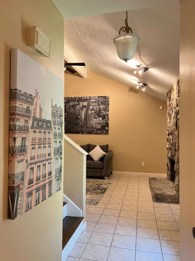Centrally Located Houston Retreat! Sleeps 8, 10 Min To Downtown, Free Parking Buitenkant foto