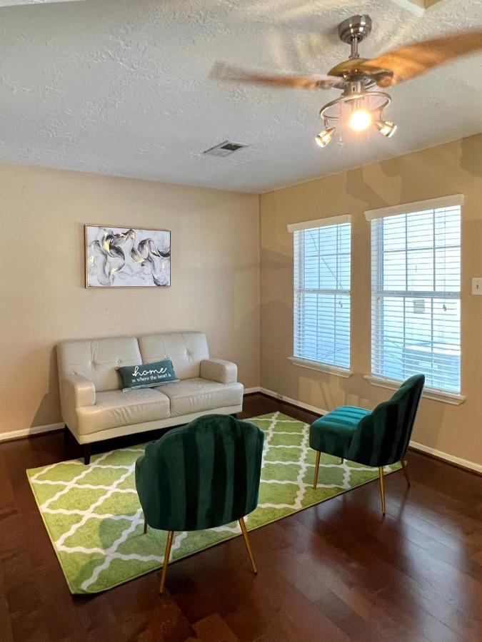 Centrally Located Houston Retreat! Sleeps 8, 10 Min To Downtown, Free Parking Buitenkant foto