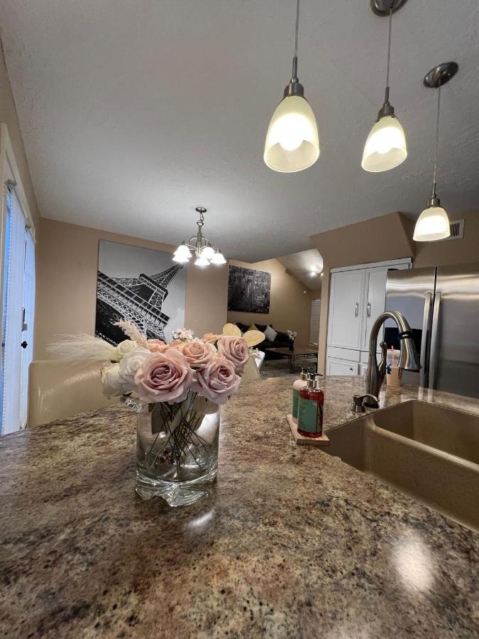 Centrally Located Houston Retreat! Sleeps 8, 10 Min To Downtown, Free Parking Buitenkant foto