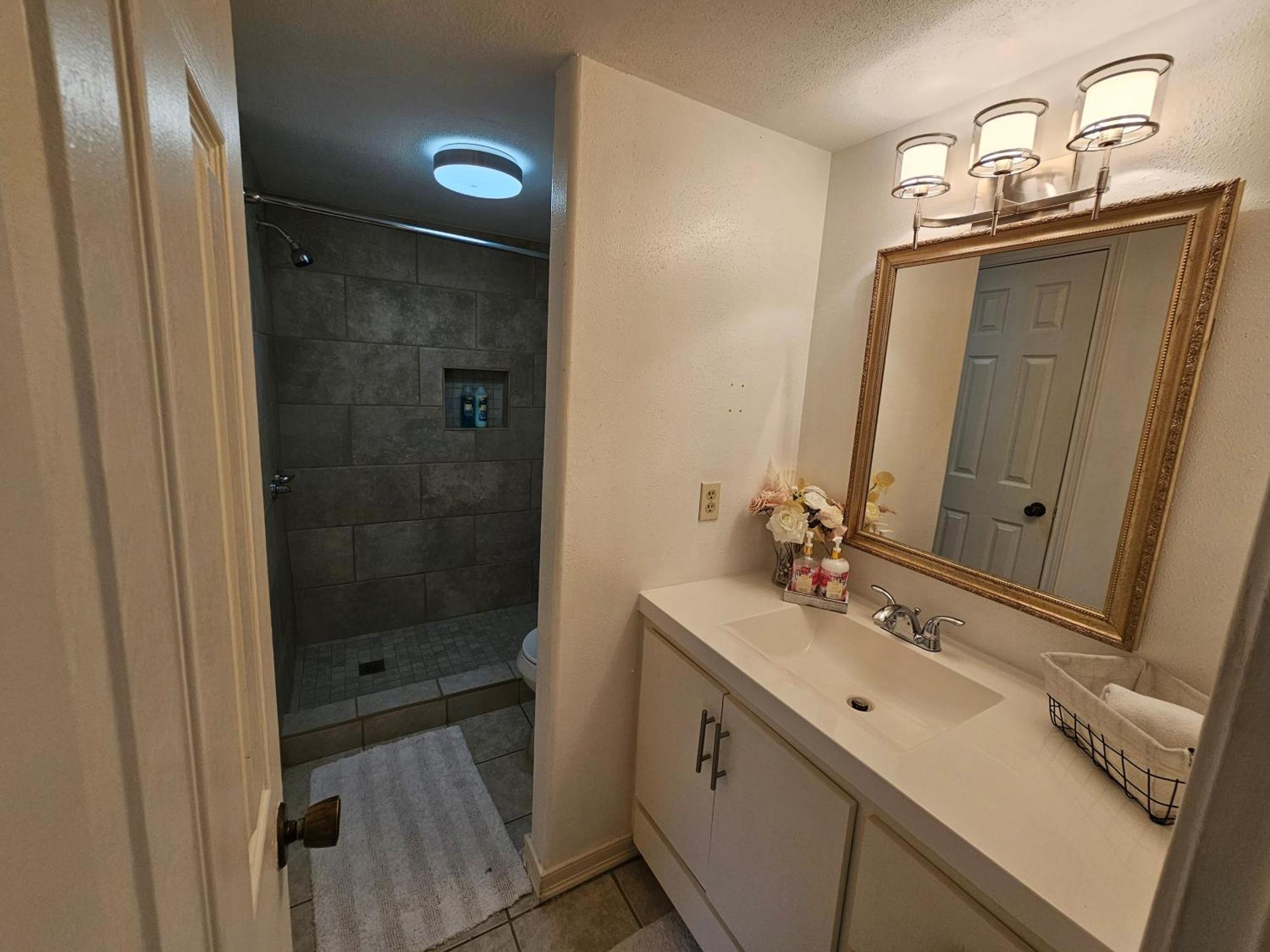 Centrally Located Houston Retreat! Sleeps 8, 10 Min To Downtown, Free Parking Buitenkant foto